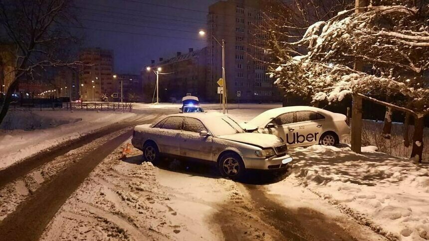 На ул. Карамзина два человека пострадали в ДТП с такси (фото) - Новости Калининграда | Фото: Госавтоинспекция Калининградской области