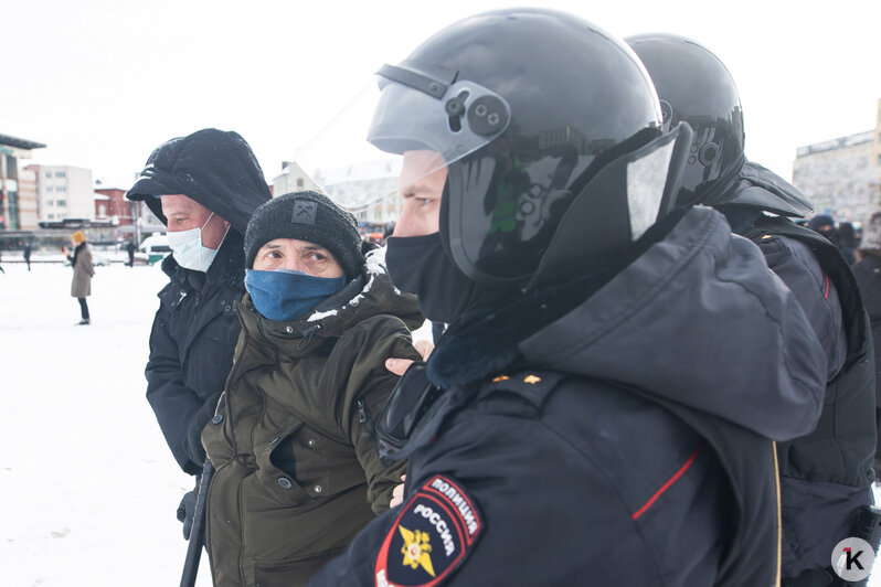 Задержания на несогласованной акции сторонников Навального в Калининграде (фото) - Новости Калининграда | Фото: Александр Подгорчук / &quot;Клопс&quot;