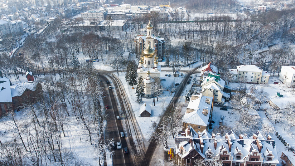 Фото дня: озеро Поплавок и его окрестности с высоты - Новости Калининграда | Екатерининская церковь на перекрёстке проспекта Мира и ул. Красной