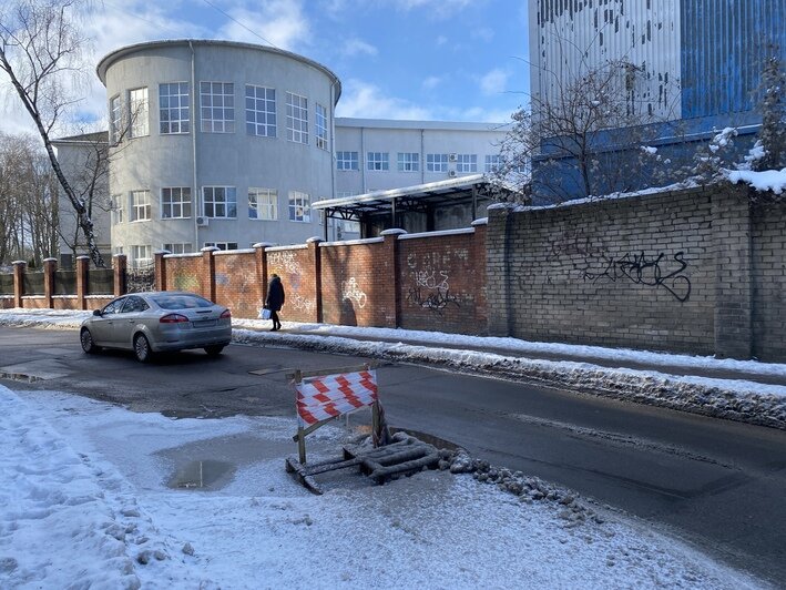 На Галицкого провалилась дорога (фото) - Новости Калининграда