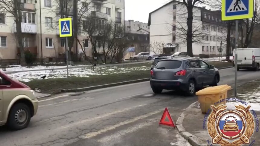 В Калининграде на &quot;зебре&quot; сбили 11-летнего мальчика (видео) - Новости Калининграда | Изображение: кадр из видео
