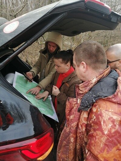  В лесу Полесского района нашли вещи пропавшей трое суток назад пенсионерки  - Новости Калининграда | Фото предоставлены ПСО "Запад"