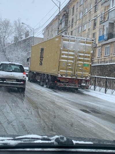 Коллапс в Калининграде: снег, аварии и десятибалльные пробки (фото) - Новости Калининграда | Фото: &quot;Сообщество автомобилистов Калининграда и области&quot; / &quot;ВКонтакте&quot;