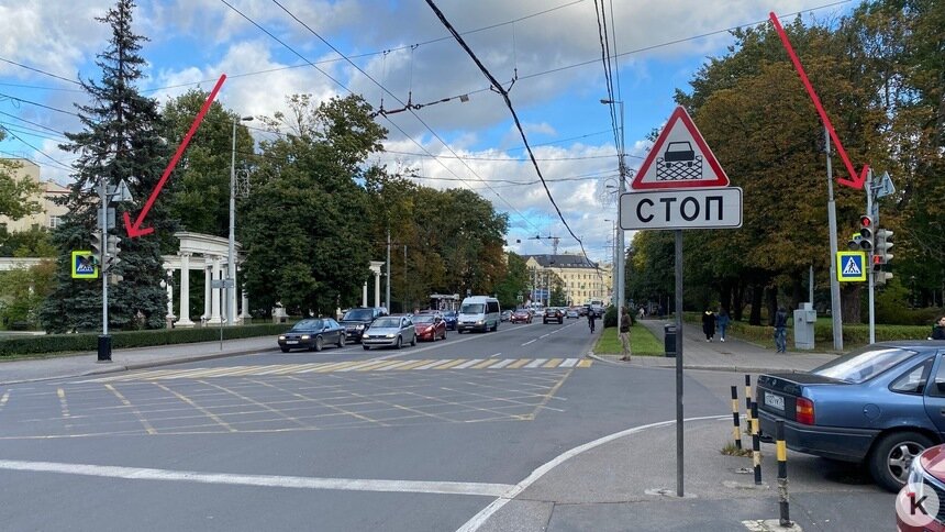 Стоп-линия и светофоры запутали водителей в центре Калининграда (схема) - Новости Калининграда | Фото: Александр Подгорчук / «Клопс»