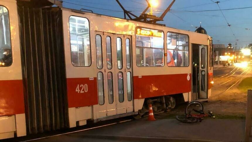 В полиции рассказали подробности об аварии на Моспроспекте с попавшим под трамвай велосипедистом - Новости Калининграда | Фото: пресс-служба регионального УМВД