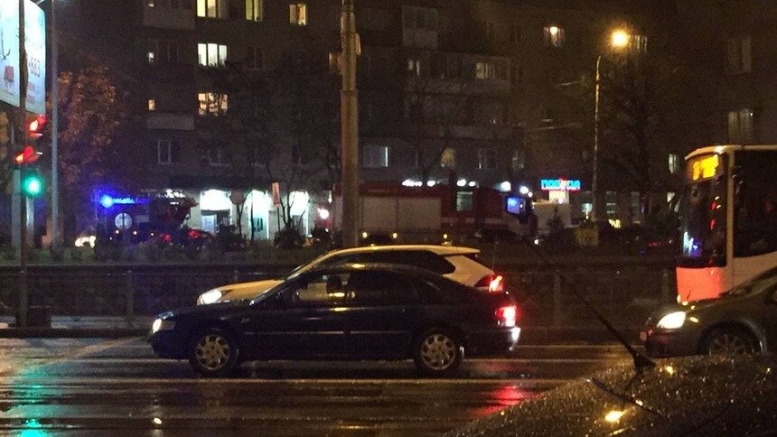 В Калининграде на Озерова загорелась квартира на четвёртом этаже - Новости Калининграда | Фото очевидцев