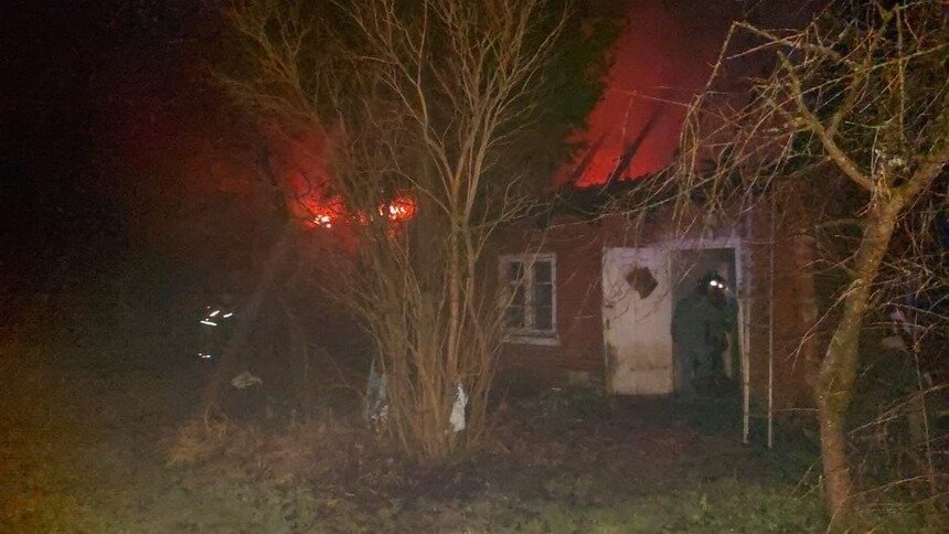 Из-за ожогов личность установить невозможно: в СК рассказали подробности пожара в Правдинском районе - Новости Калининграда | Фото: СКР по Калининградской области
