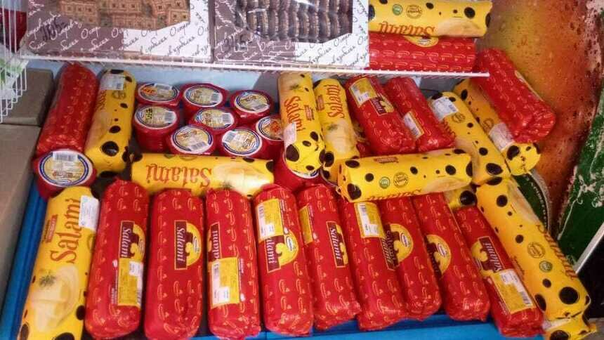 На продуктовой базе на Полоцкой нашли более 45 кг санкционных сыров - Новости Калининграда | Фото: пресс-служба Калининградской областной таможни