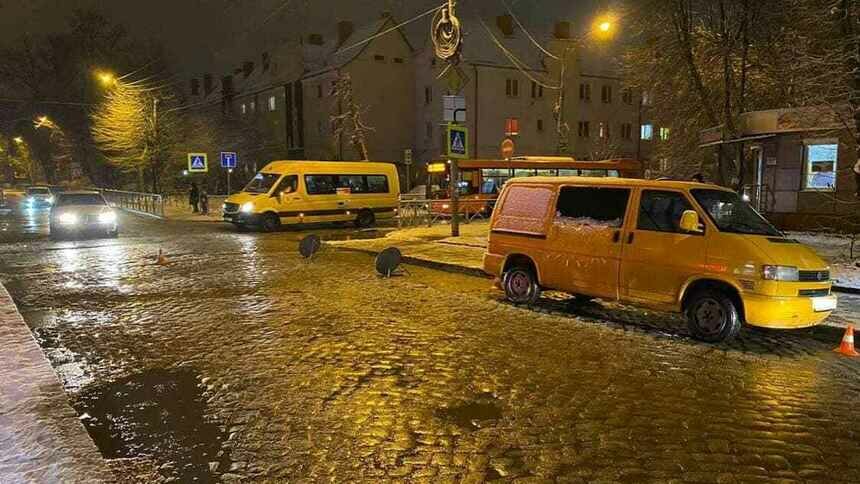 На Павлика Морозова 19-летний водитель микроавтобуса сбил пенсионерку - Новости Калининграда | Фото: пресс-служба регионального ГИБДД