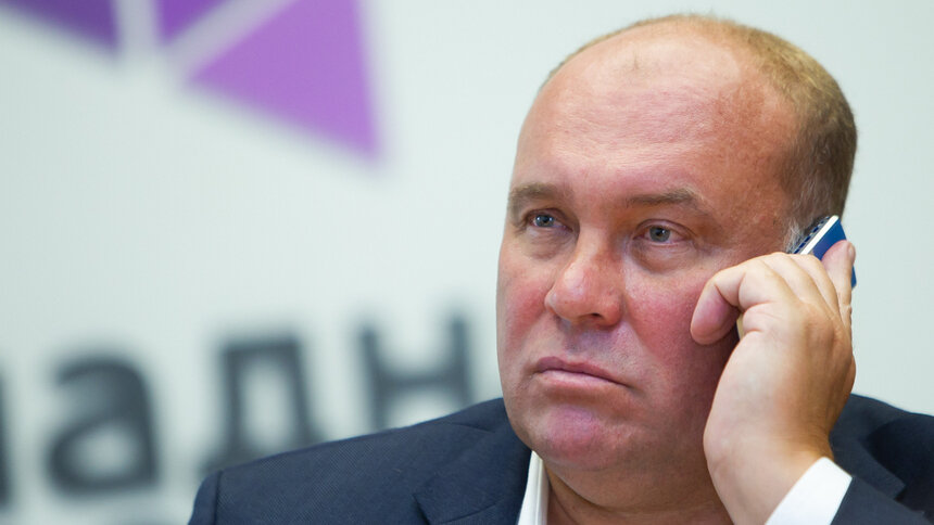 «Я офицер русский, а не шлюха политическая»: Колесник — о потасовке на обсуждении законопроекта о QR-кодах  - Новости Калининграда | Фото: архив «Клопс»