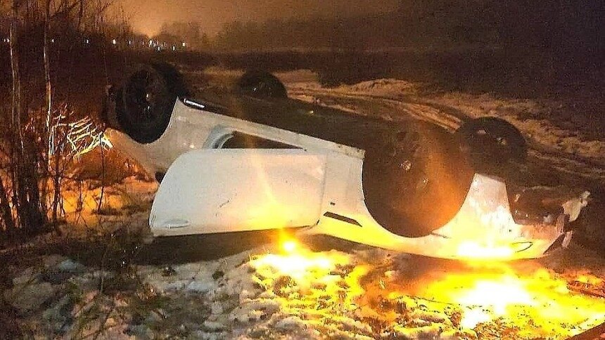 Водитель заснул за рулём: на Приморском полукольце машина вылетела в кювет и перевернулась - Новости Калининграда | Фото: ГИБДД региона