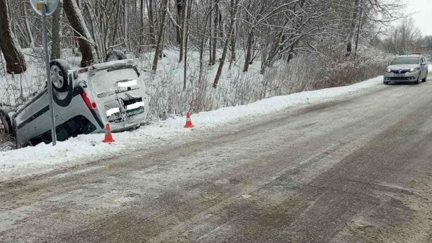 Под Черняховском перевернулась «Лада», пострадала 75-летняя пенсионерка - Новости Калининграда
