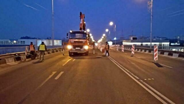 На Невского ограничили движение из-за ремонта моста 