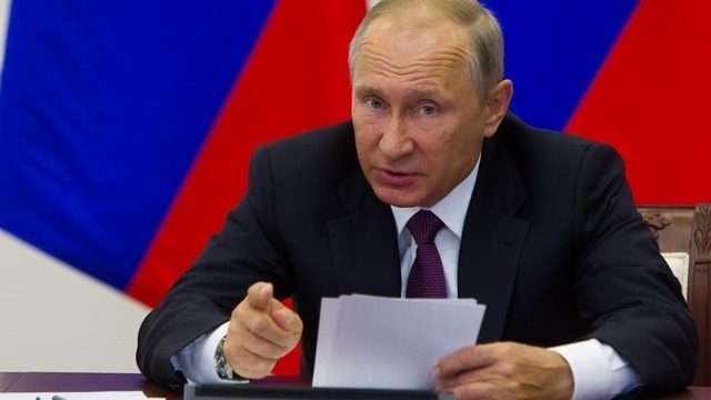 Санкции, ипотека и божьи посланники: о чём рассказывал Путин во время выступления на ПМЭФ — 2022