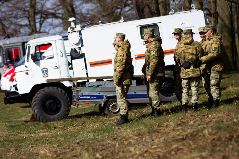 Пожар в лесу при сильном ветре: в Калининградской области прошли всероссийские учения МЧС (фоторепортаж) - Новости Калининграда | Фото: Александр Подгорчук / «Клопс»