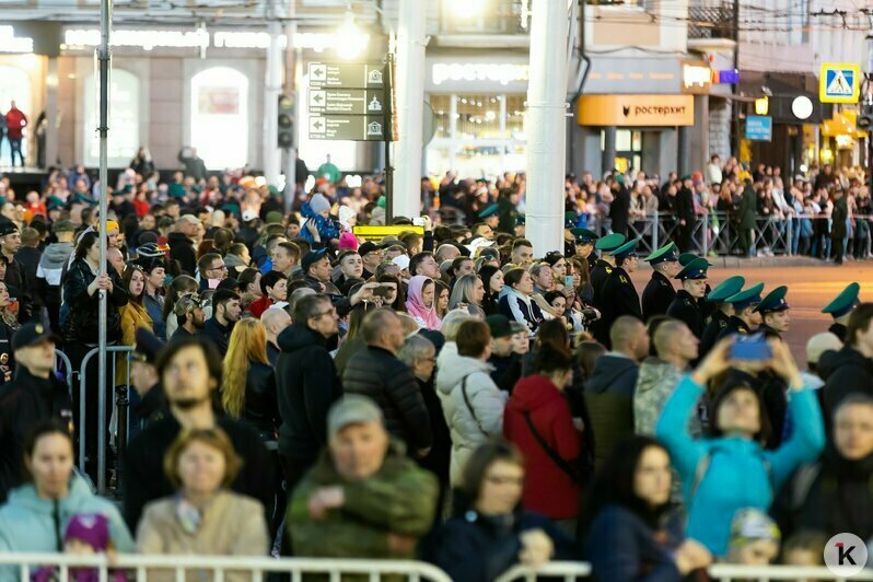 В Калининграде прошла первая ночная репетиция парада Победы (фоторепортаж) - Новости Калининграда | Фото: Александр Подгорчук / «Клопс»