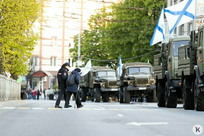 В Калининграде прошла первая ночная репетиция парада Победы (фоторепортаж) - Новости Калининграда | Фото: Александр Подгорчук / «Клопс»