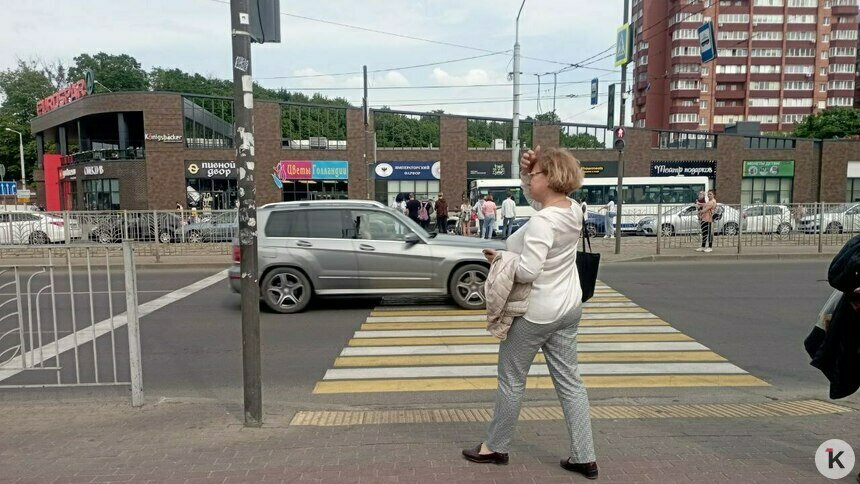 Ждать 3 минуты: на площади Василевского снова поменяли режим светофора - Новости Калининграда | Фото: «Клопс»