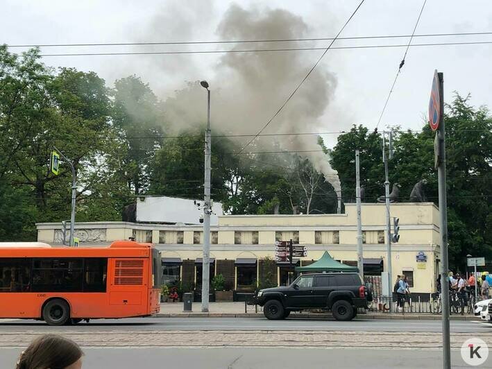 Пожар начался около 16:00 | Фото: очевидец Ольга