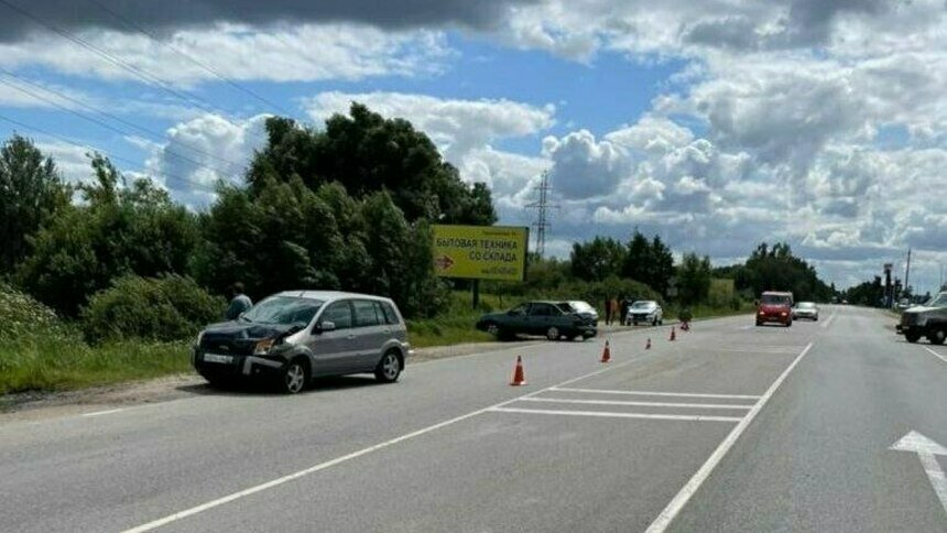 Не уступил дорогу: на Северном обходе столкнулись две машины, есть пострадавшие - Новости Калининграда | Фото: пресс-служба регионального УМВД