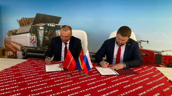 Российскому полю — российскую технику: компания Ростсельмаш приняла участие во Всероссийском дне поля - Новости Калининграда