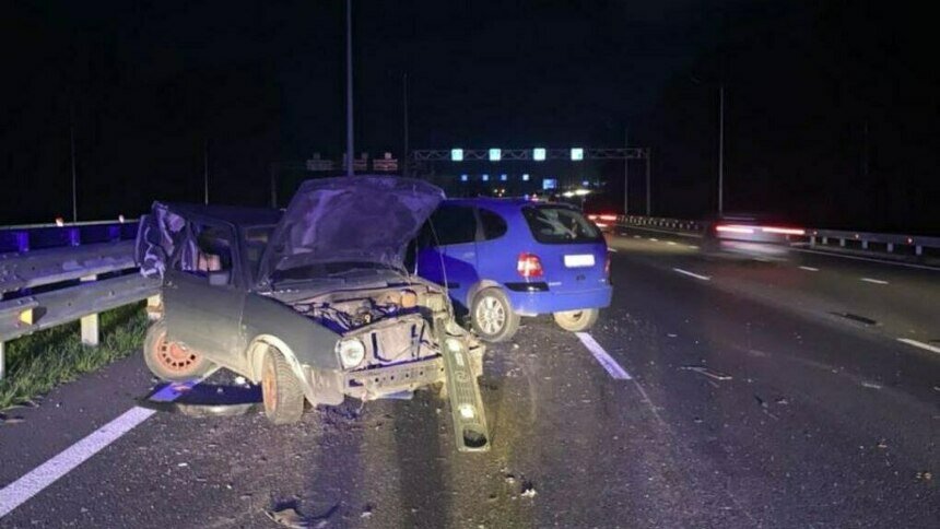 В ДТП на Окружной, где легковушка снесла половину другой машины, пострадали трое - Новости Калининграда | Фото: пресс-служба регионального УМВД