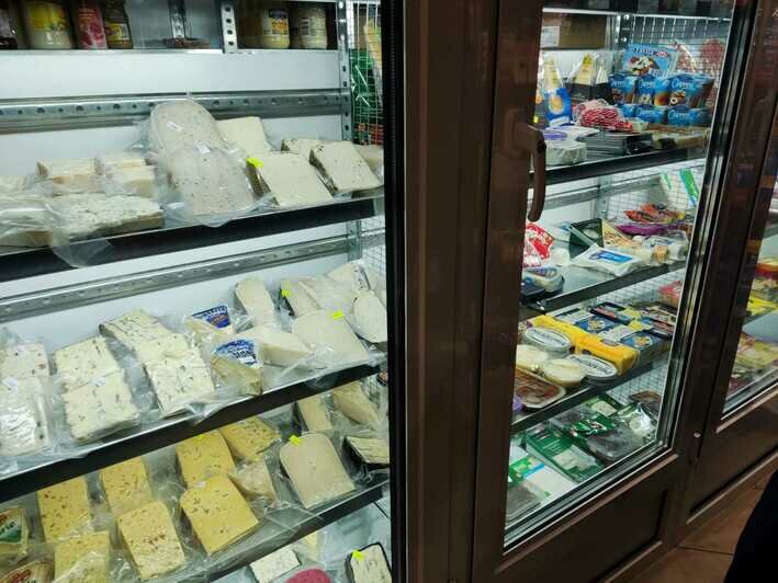 Сыры, колбасы, ветчина и хамон: в двух калининградских магазинах и палатке нашли 110,5 кг санкционки (фото) - Новости Калининграда | Фото: пресс-служба Калининградской областной таможни