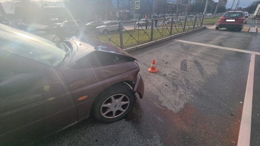 В Калининграде одна легковушка «боднула» сзади другую, пострадала пассажирка - Новости Калининграда | Фото: ГИБДД региона