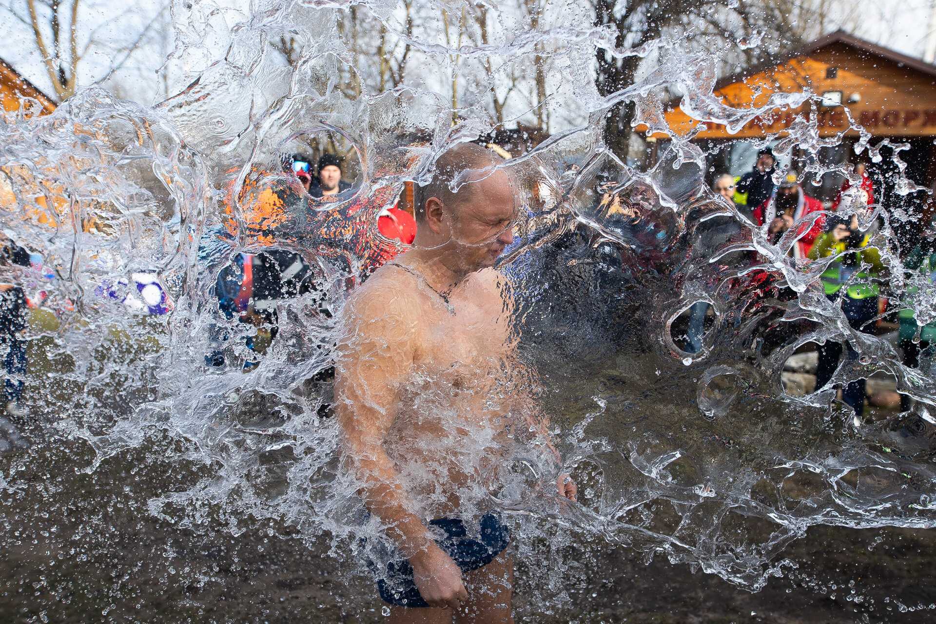 В Калининграде «моржи» состязались в ледяной воде (фоторепортаж) - Новости Калининграда | Фото: Александр Подгорчук / «Клопс»