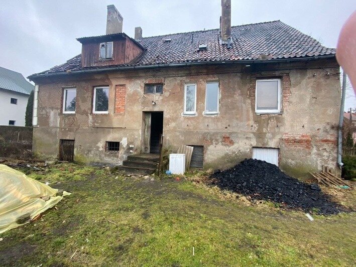 Упал и захлебнулся: в Советске у входа в подвал жилого дома нашли тело 47-летнего мужчины  - Новости Калининграда | Фото: СУ СК России по Калининградской области