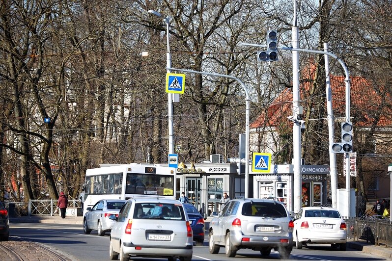 В центре Калининграда устанавливают новый светофор (фото) - Новости Калининграда | Фото: Александр Подгорчук / «Клопс»