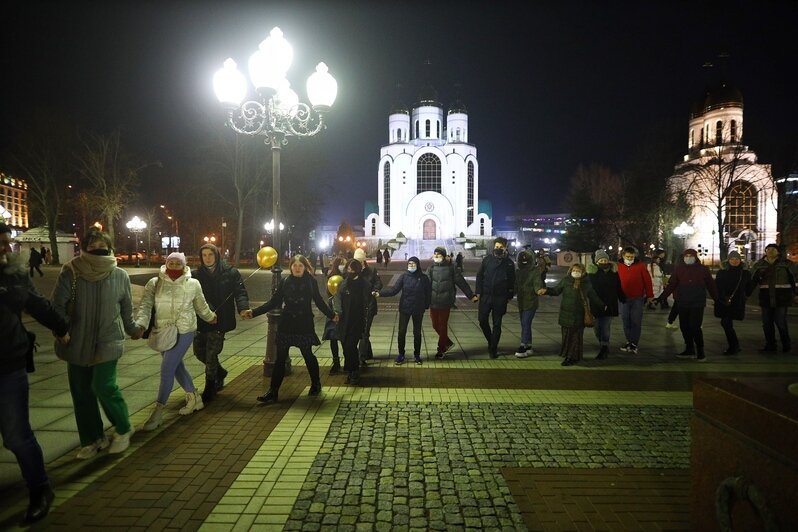 В Калининграде прошла очередная акция против спецоперации РФ на Украине (фоторепортаж) - Новости Калининграда | Фото: Александр Подгорчук / «Клопс»