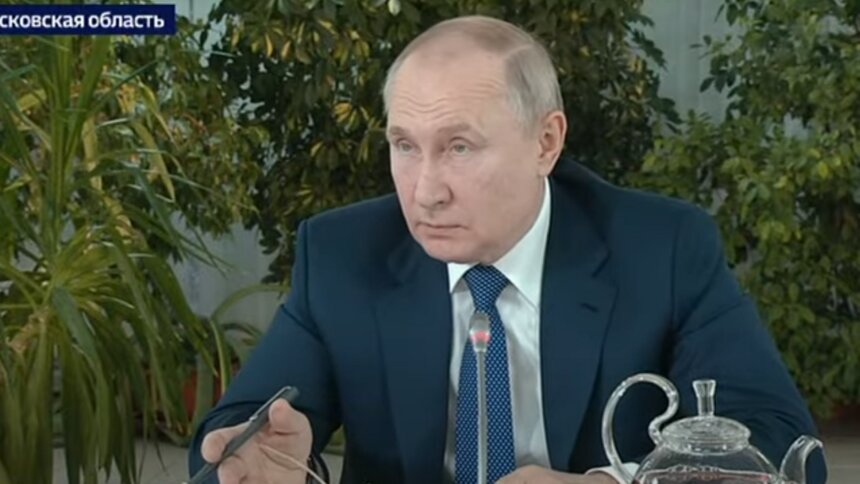 Путин: Никакого особого положения на территории РФ вводить не планируется - Новости Калининграда | Скриншот трансляции встречи / Россия 24