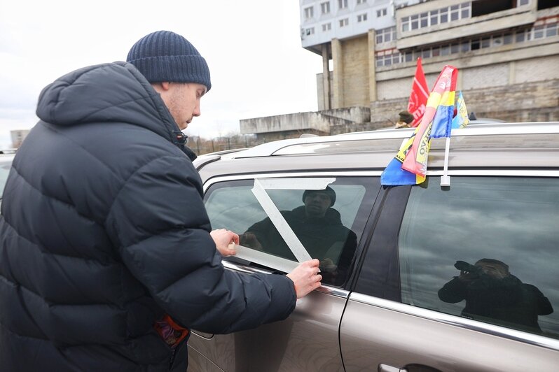 В Калининграде состоялся автопробег в поддержку спецоперации России на Украине (фоторепортаж) - Новости Калининграда | Фото: Александр Подгорчук / «Клопс»