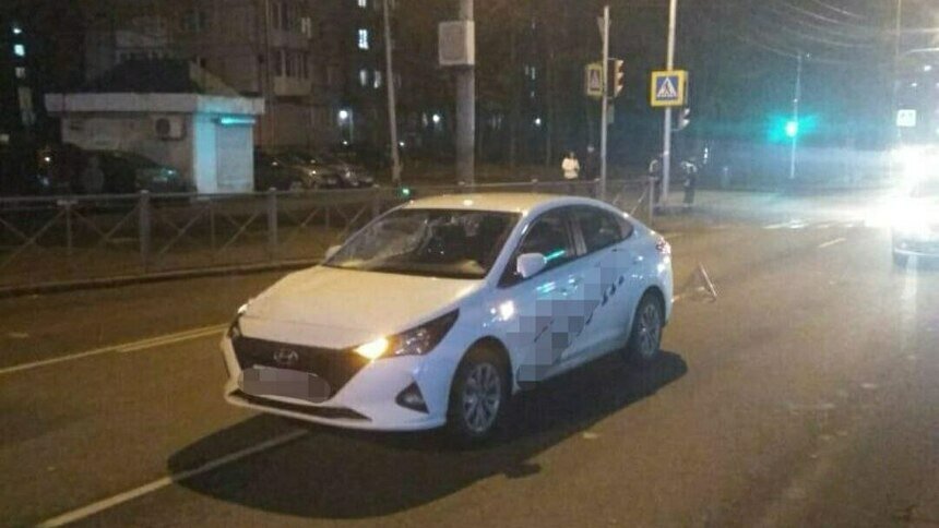 На Гагарина 33-летний пешеход попытался перебежать дорогу на красный и попал под машину - Новости Калининграда | Фото: пресс-служба региональной ГИБДД