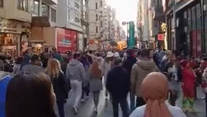 Ситуация в Херсонской области, взрыв в Стамбуле, гвардейский поджигатель: 9 новостей, которые обсуждали в выходные - Новости Калининграда | Скриншот видео, сделанного в момент взрыва