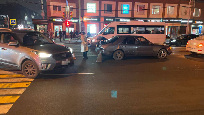 «Город стоит намертво с 16 часов»: в Калининграде вечером в пятницу образовались 8-балльные пробки   - Новости Калининграда | Фото: Очевидец