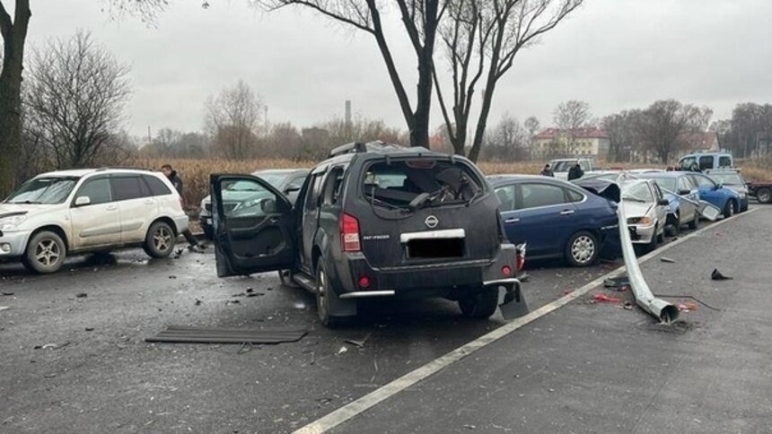 Пьяный калининградец без прав, вылетевший на парковку и повредивший 5 машин, сидел за рулём угнанного авто - Новости Калининграда | Фото: пресс-служба регионального УМВД