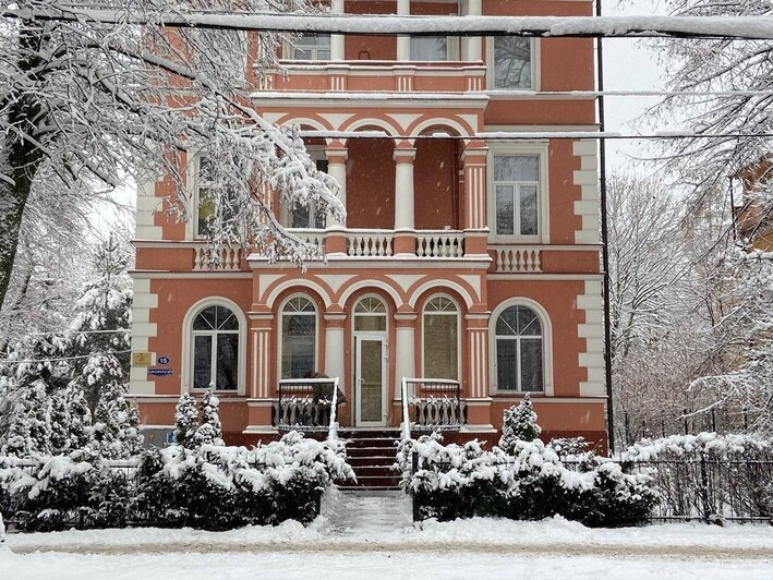 Как выглядят обновлённые дома исторического района Калининграда во время снегопада (фото) - Новости Калининграда | Фото: фонд капитального ремонта Калининградской области