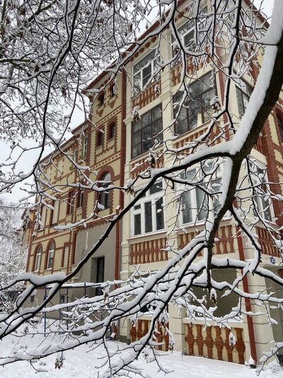 Как выглядят обновлённые дома исторического района Калининграда во время снегопада (фото) - Новости Калининграда | Фото: фонд капитального ремонта Калининградской области