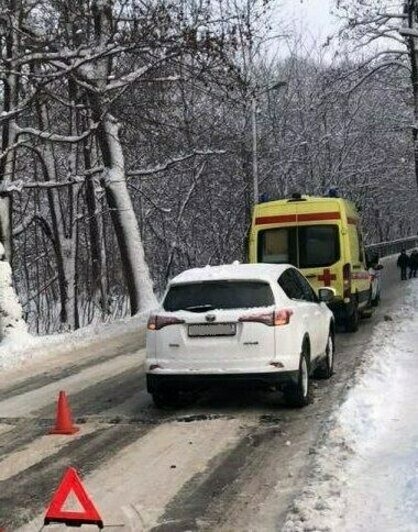 В Калининграде кроссовер врезался в скорую, пострадали два фельдшера - Новости Калининграда | Фото: пресс-служба регионального УМВД
