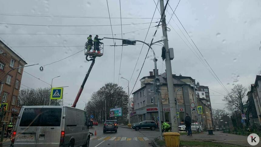 Новый светофор на Горького в считаные минуты собрал пробки - Новости Калининграда | Фото: «Клопс»