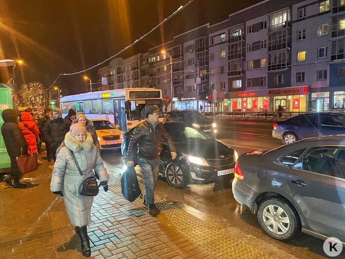 Сам себе гаишник: эксперт считает, что в  Калининграде не нужны заездные карманы для автобусов - Новости Калининграда | Фото читателей