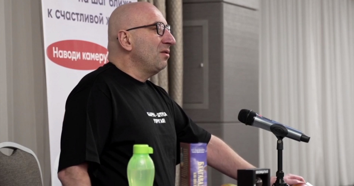 Сатья дас с женой. Сатья дас семинары. Психология сатья слушать. Психология сатья слушать. Психология сатья слушать.