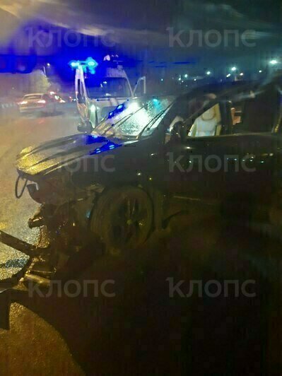 В Калининграде водитель Porsche потерял управление и врезался в ограждение моста (фото) - Новости Калининграда | Фото: Очевидец