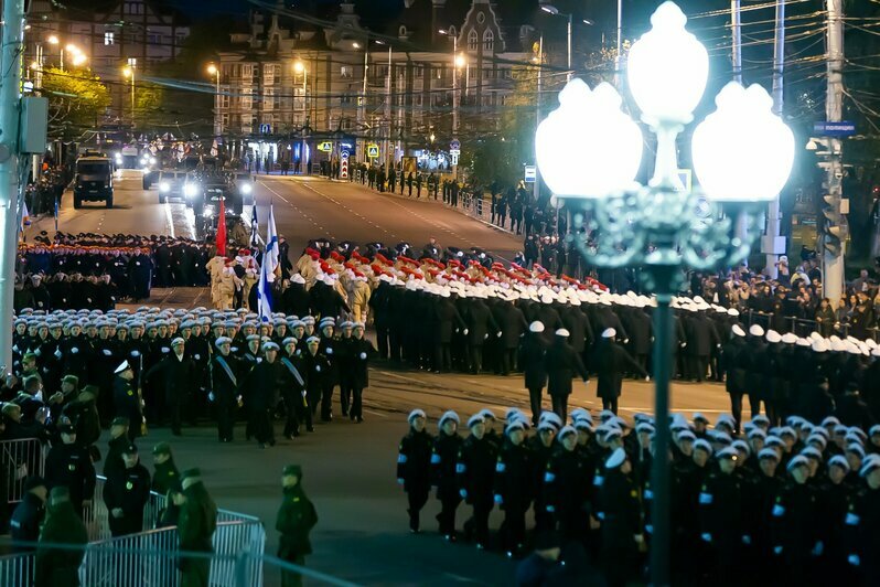 Как в Калининграде прошла первая репетиция парада Победы (фоторепортаж) - Новости Калининграда | Фото: Александр Подгорчук / «Клопс»