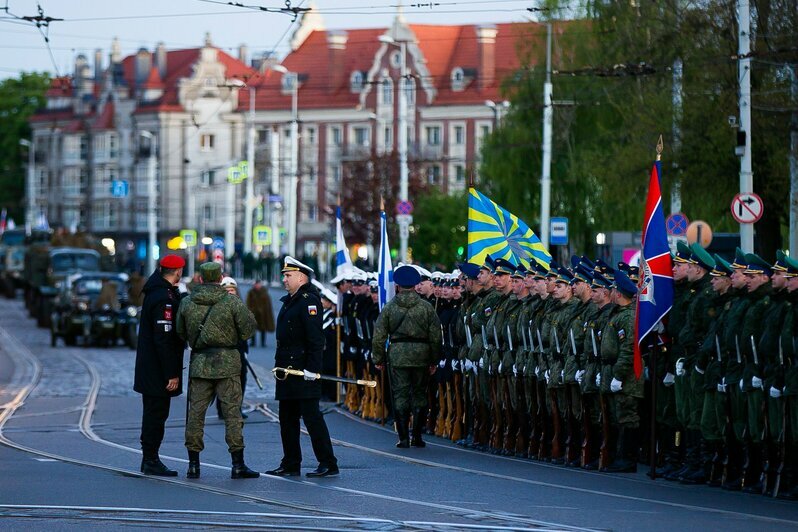 Как в Калининграде прошла первая репетиция парада Победы (фоторепортаж) - Новости Калининграда | Фото: Александр Подгорчук / «Клопс»