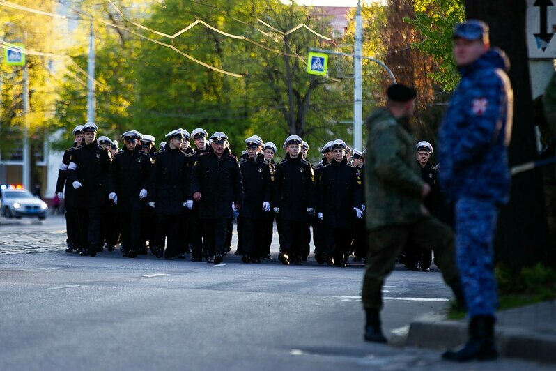 Как в Калининграде прошла первая репетиция парада Победы (фоторепортаж) - Новости Калининграда | Фото: Александр Подгорчук / «Клопс»