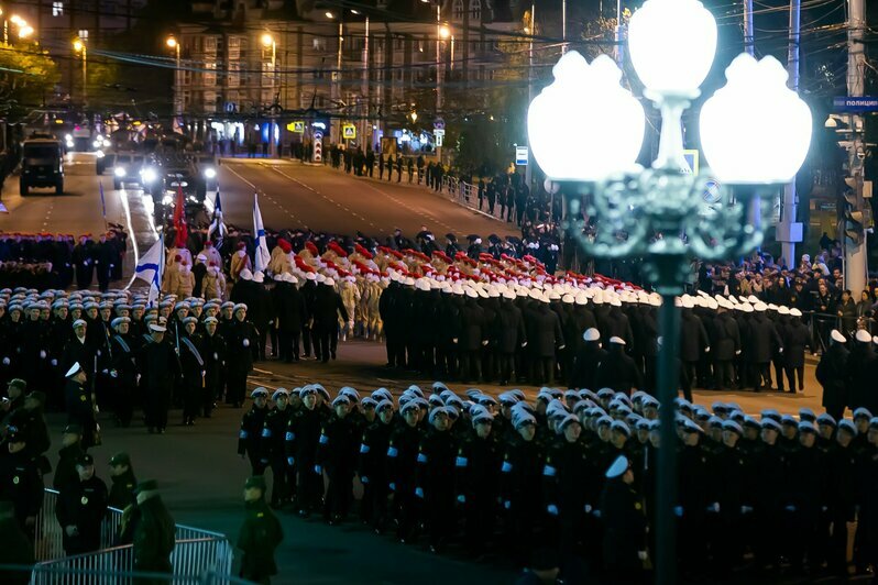 Как в Калининграде прошла первая репетиция парада Победы (фоторепортаж) - Новости Калининграда | Фото: Александр Подгорчук / «Клопс»