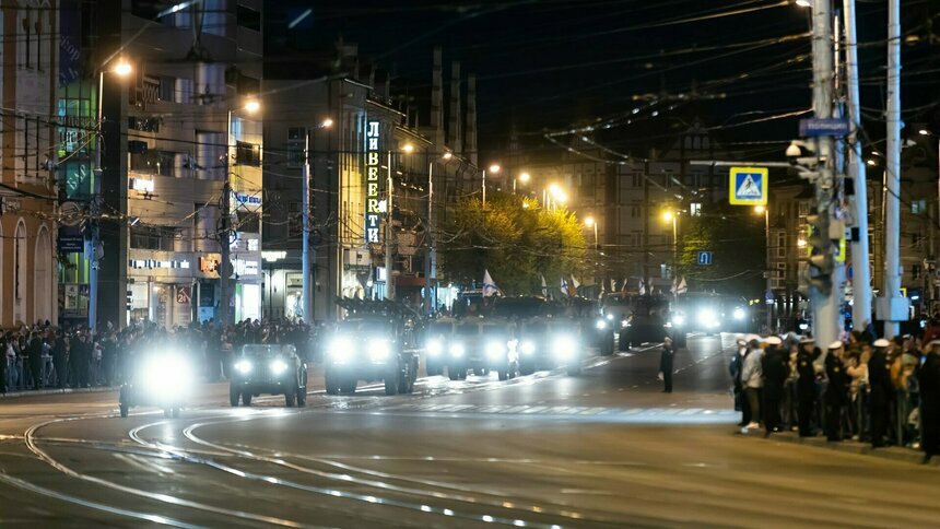 4 мая центр Калининграда перекроют для репетиции парада Победы - Новости Калининграда | Фото: Александр Подгорчук / Архив «Клопс»